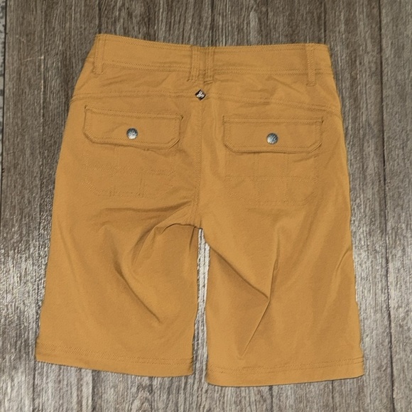 Prana HALLE Short in Dark Ginger - Picture 4 of 10